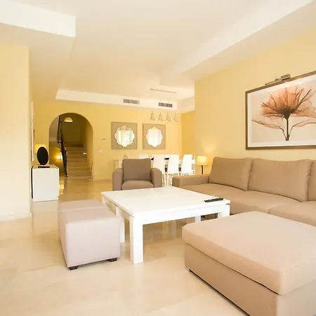 Villa Altos De *